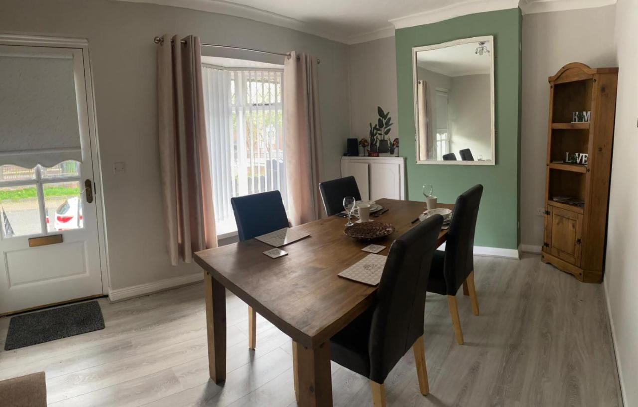Mairead - Cosy Property In Gaeltacht Quarter Belfast Kültér fotó