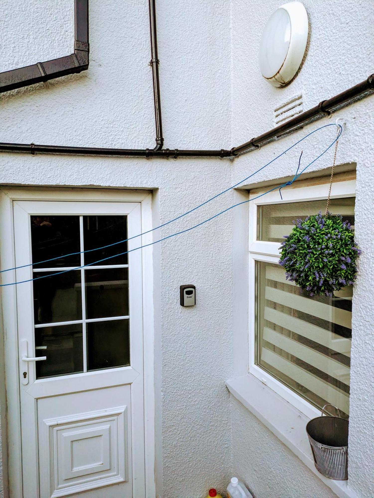 Mairead - Cosy Property In Gaeltacht Quarter Belfast Kültér fotó